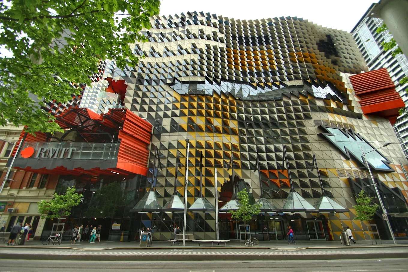 RMIT ( Royal Melbourne Institute of Technology )